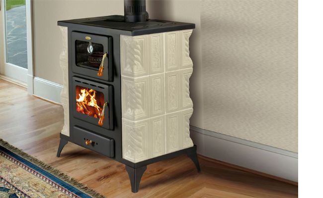 Wood-burning fireplace with ceramic cladding